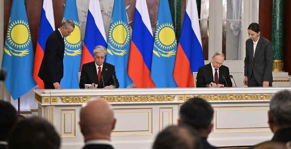 Токаев и Путин подписали декларацию о партнерстве и союзничестве