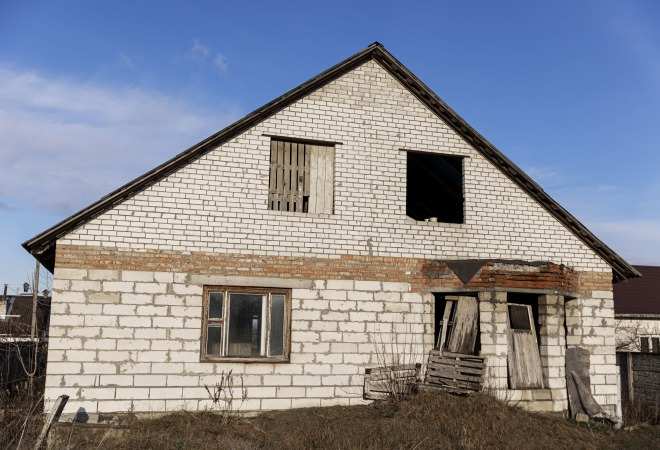 В поселке под Павлодаром бюджетное жилье обещают достроить с опозданием в семь лет