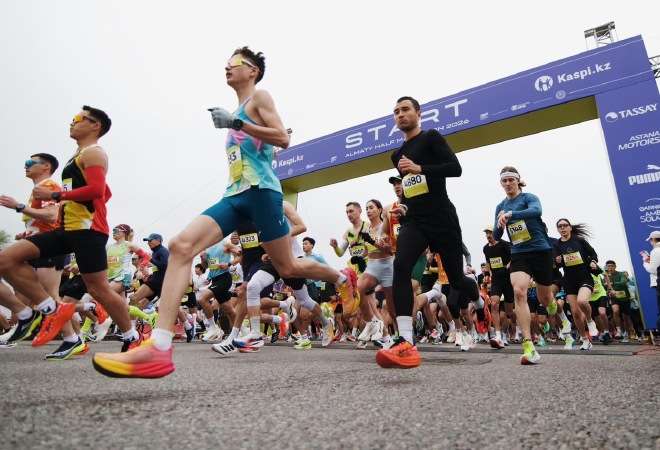 Almaty Half Marathon 44 елден 10 000-нан астам қатысушыны біріктіріп, "Таза Қазақстан" акциясымен үндесті
