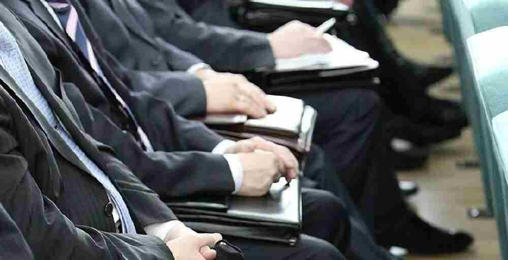 После жалоб жителей в Павлодарской области уволили и понизили чиновников 