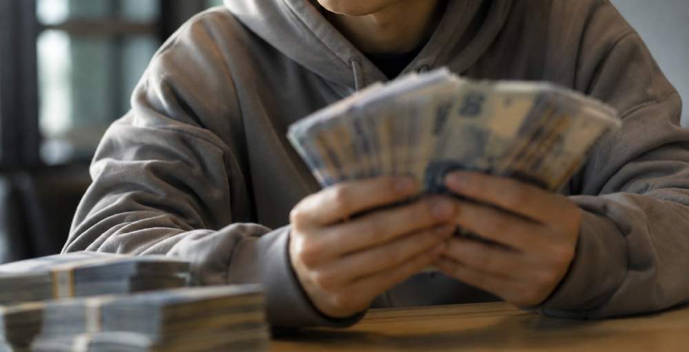В Казахстане есть четверо 20-летних миллионеров ЕНПФ