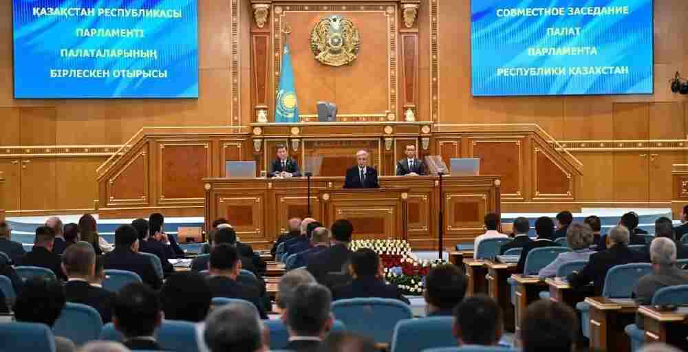 В Астане прошло последнее совместное заседание палат Парламента