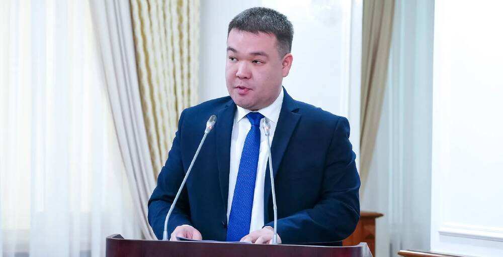 Қазақстан көрші елдерден келетін көліктерге шектеу енгізді