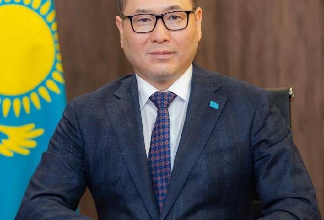 Неліктен қазақстандық тауарлар импорттық өнімдерден қымбат? Сауда министрі Шаққалиев жауап берді