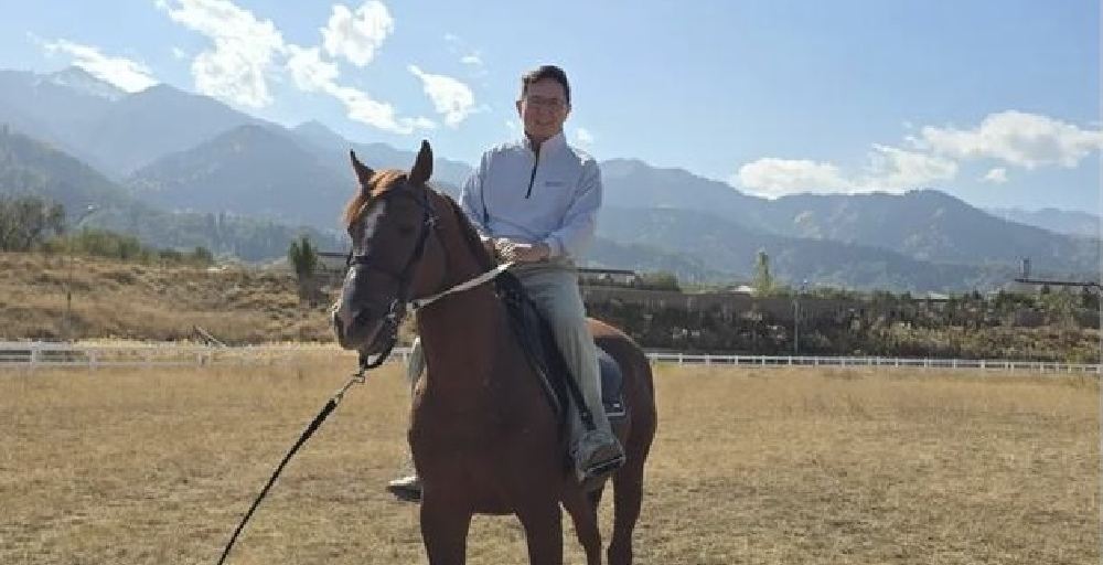 Глава "Казахтелекома" подарил основателю inDrive коня на свадьбу