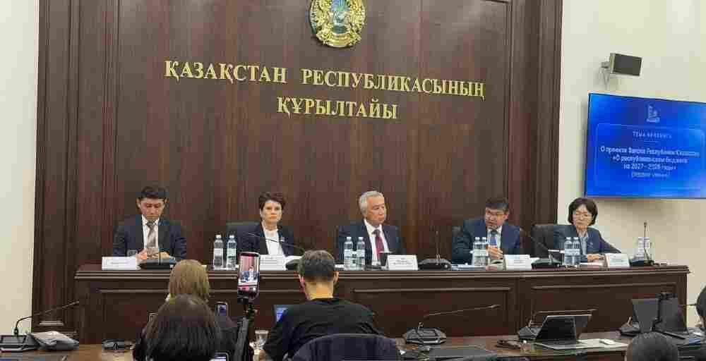 Жумангарин объяснил, как казахстанцев будут распределять по категориям для назначения соцвыплат